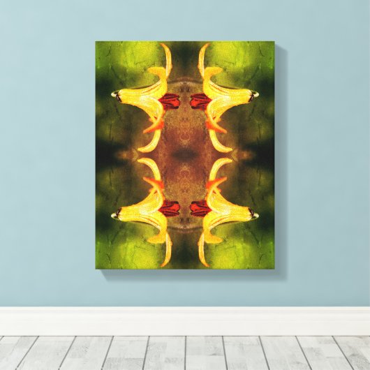 Wild Canada Lily en Insect Abstract Canvas Afdruk (Insitu (Houten vloer))