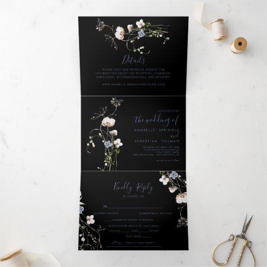 Wild Forest Floral Black Trifold Wedding Drieluik Uitnodiging (Binnen)