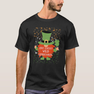 Wild Funny St Patrick's Day Lucky Gnome Family Mat T-shirt