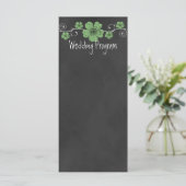 Wild Green Rozen Chalkboard Wedding Program Kaart (Staand voorkant)