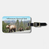 Wild Grizzly Beer Mama en Cubs in Yellowstone Bagagelabel (Voorkant horizontaal)