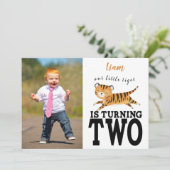 Wild Jungle Tiger 2e Invitation anniversaire (Debout devant)