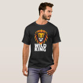 WILD KING Graphic T-shirt – Flat Lion Head Design (Voorkant volledig)