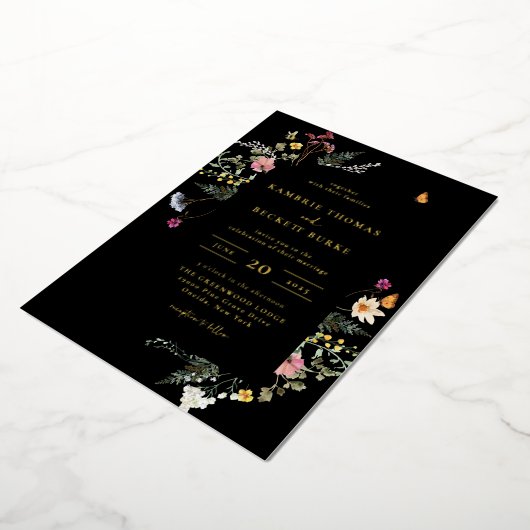 Wild Meadow Floral Arch Lijst Black Wedding Folie Uitnodiging (Gedraaid)