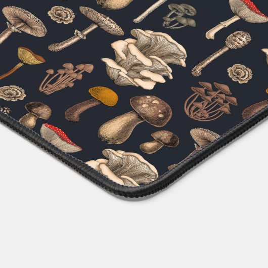 Wild Mushrooms on graphite black Bureaumat (Hoek)