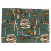 Wild Mushrooms on pine green Groot Cadeauzakje (Achterkant)
