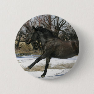 Wild Mustang Paard in sneeuw 2 Ronde Button 5,7 Cm