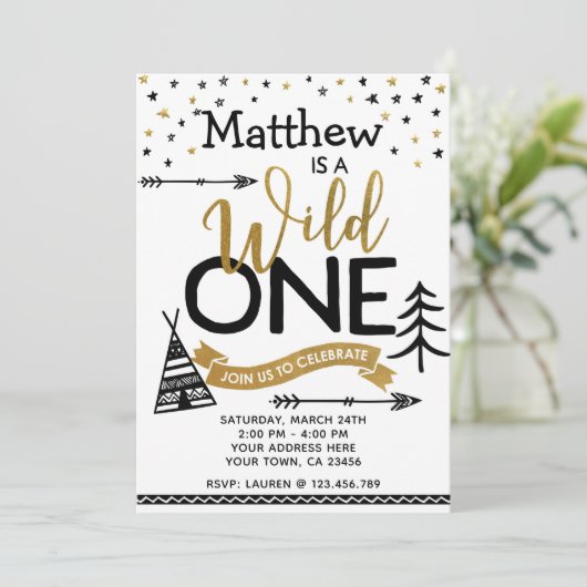 Wild One First Birthday Invitation (Debout devant)