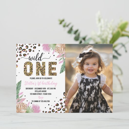 Wild One Safari Leopard 1e Verjaardag uitnodiging (Staand voorkant)