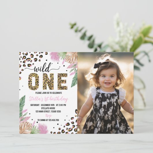 Wild One Safari Leopard 1e Verjaardag uitnodiging (Staand voorkant)