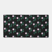 Wild Roos - Floral Pattern on Black Background Bureaumat (Voorkant)