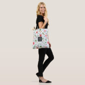 Wilde bloem motief monogram botanische markt boods draagtas (Op model)