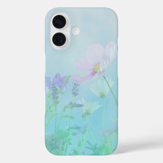 Wilde bloemen op Zachte Blauwe Floral iPhone Case (Achterkant)