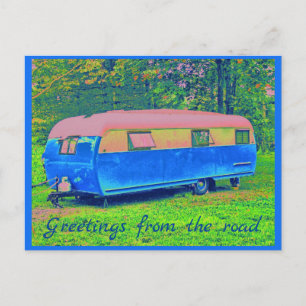 Wilde en Cheerful Retro Camping Trailer Briefkaart