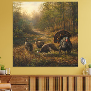 Wilde kalkoenen in het herfstbos canvas afdruk