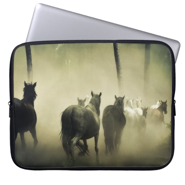 Wilde paarden die lopen laptop sleeve (Voorkant)