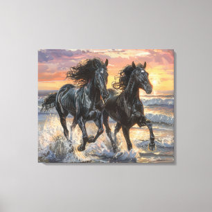 Wilde paarden op een strand bij zonsondergang canvas afdruk