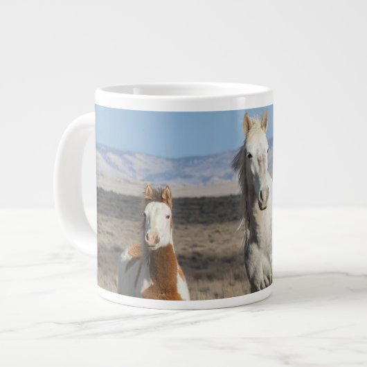 Wilde paarden thuis in het Sandwash-bekken Extra Grote Beker (Voorkant links)