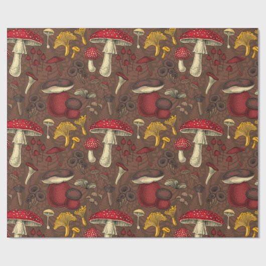 Wilde paddenstoelen op bruin cadeaupapier (Vlak)