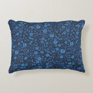 Wilde rozen in het blauw accent kussen