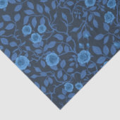 Wilde rozen in het blauw tissuepapier (Detail)