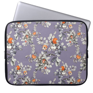 Wilde Rozen takken: Paarse patroon. Laptop Sleeve