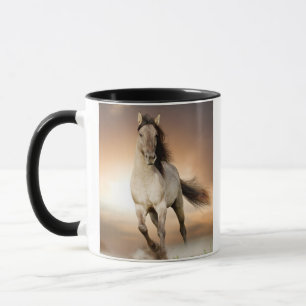 Wilde Stallion op zonsondergang Mok