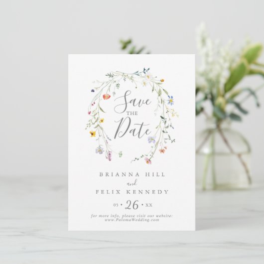 Wilde veelkleurige bloemenbruiloft save the date (Staand voorkant)
