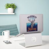 Wilderness Elk stap uit en onderzoek Natuur Sticker (Laptop op bureau)