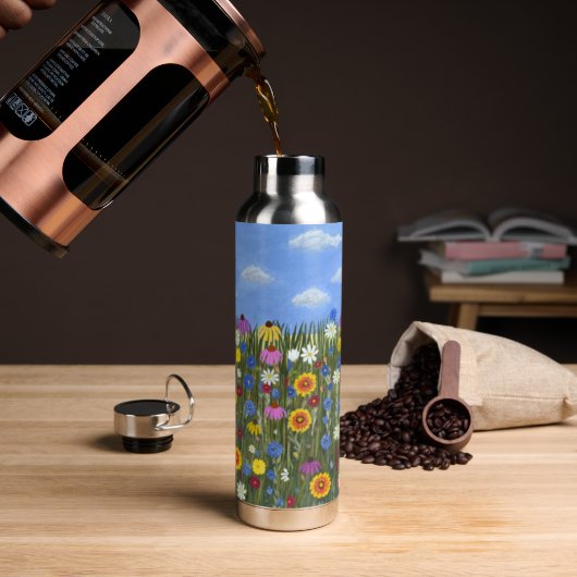 Wildflowers met madeliefjes waterfles (Koffie)