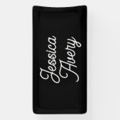 Willekeurige naam | Elegant  wit script op zwart Spandoek (Verticaal)