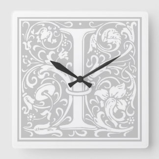 William Morris Alphabet "I" Carré Horloge murale