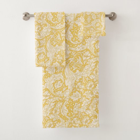 William Morris Bachelors Button Gouden Achtergrond Bad Handdoek (Insitu)
