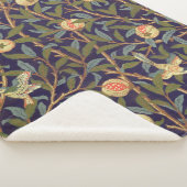 William Morris Bird en Pomegranate  Floral Sherpa Deken (3/4)