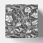 William Morris Black White Grape Vine Bedankdoosjes (Bovenkant)