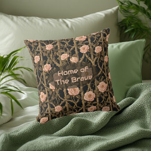 William Morris Chic Rose Trellis Home of the Brave Kussen
