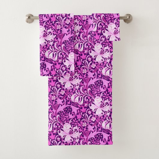 William Morris Iris en Lily, Amethyst Paars Bad Handdoek (Insitu)
