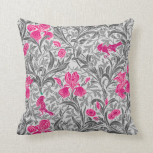 William Morris Irises, Pink en Silver Grey/Gray Kussen