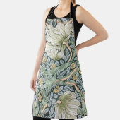 William Morris Pimpernel Floral Wallpaper Schort (Insitu)