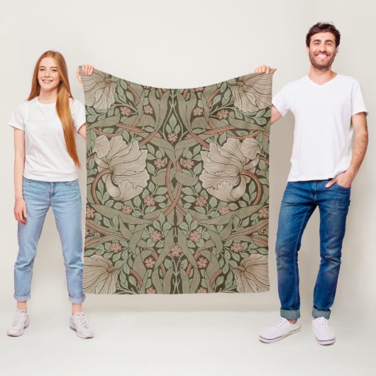 William Morris Pimpernel  Pattern Fleece Bl (In situ)