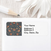 William Morris Tudor Roos Wallpaper Etiket (Insitu)