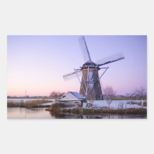Windmolen bij zonsopgang in winterrechthoek sticke rechthoekige sticker