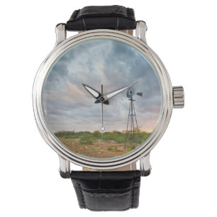 Windmolen en wolken bij zonsondergang horloge