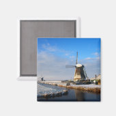 Windmolen in de sneeuw in een nederlands winterlan magneet (Voorkant / Achterkant)