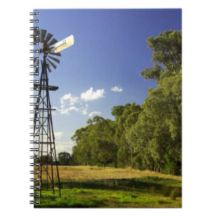 Windmolen nabij Hume Highway, Victoria, Australië Notitieboek