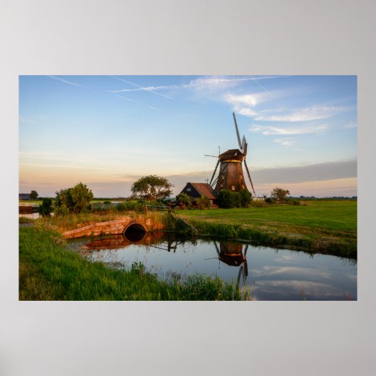 Windmolen op het platteland in het grote poster va (Voorkant)