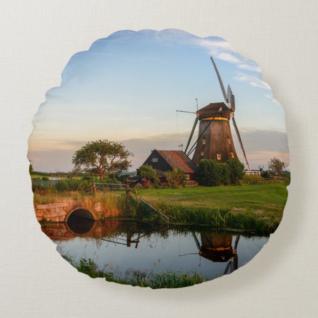 Windmolen op het platteland van Holland rond kusse Kussen (Voorkant)