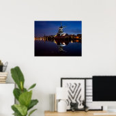 windmolen van Leidschendam met nachtelijke reflect Poster (Thuiskantoor)