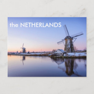 Windmolens in briefkaart voor wintertekst