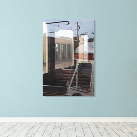 Windows Reflecties van  Treinen Rail Yard C Canvas Afdruk (Insitu (Houten vloer))